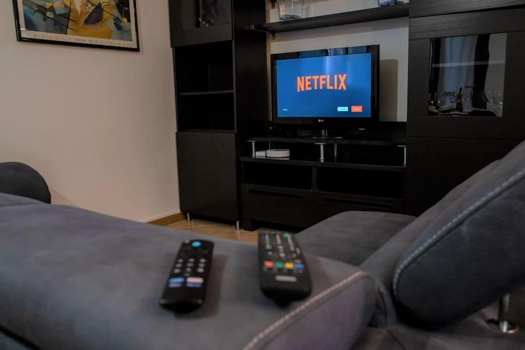 Casa Spezia - Metro Vicina, Wi-Fi Rapido & Netflix Apartment Turin Bagian luar foto