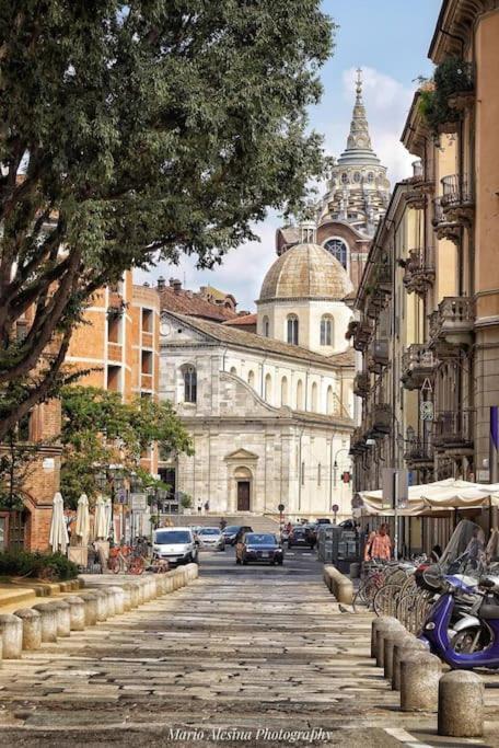 Casa Spezia - Metro Vicina, Wi-Fi Rapido & Netflix Apartment Turin Bagian luar foto
